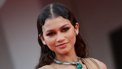 Dirija su atención a los recortes de cadera en el vestido de afterparty de Zendaya